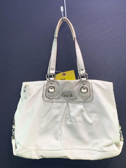 Ladies Coach Ashley Satchel