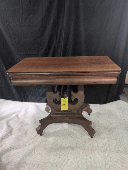 Antique mahogany tip top game table, pin is missing