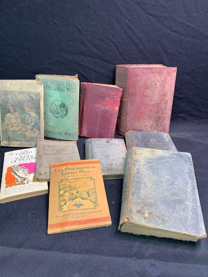 Lot of assorted vintage books