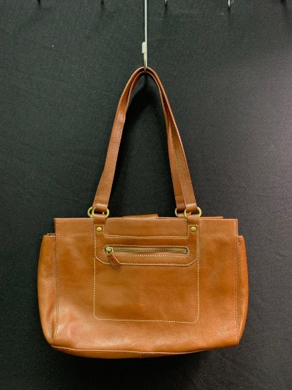 Ladies Etenne Aigner leather shoulder bag