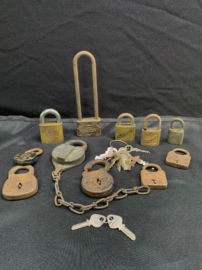 Group of antique rail road and pad locks, assorted unrelated keys