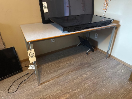 computer table. 5' wide