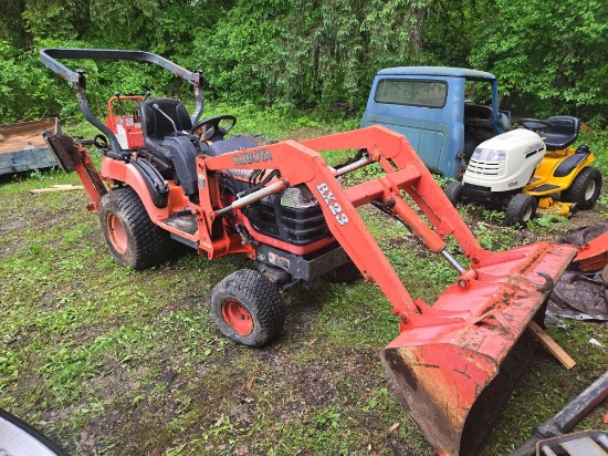 Kubota BX 23 Diesel Compact Tractor w/ Loader, Forks and Excavator Bucket