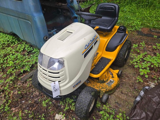 Cub Cadet LT1042 Riding Lawn Mower