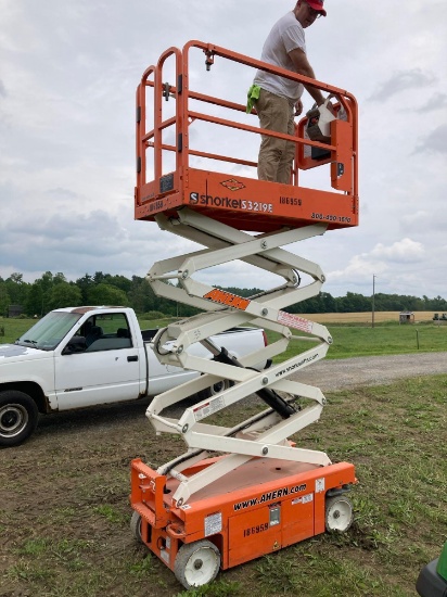 2017 Snorkel Lift S3219E