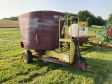 North Am Supreme 300 Vertical TMR Mixer