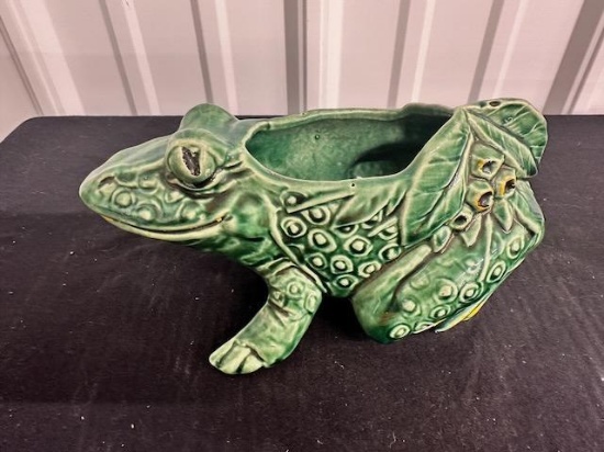 McCoy Frog Planter