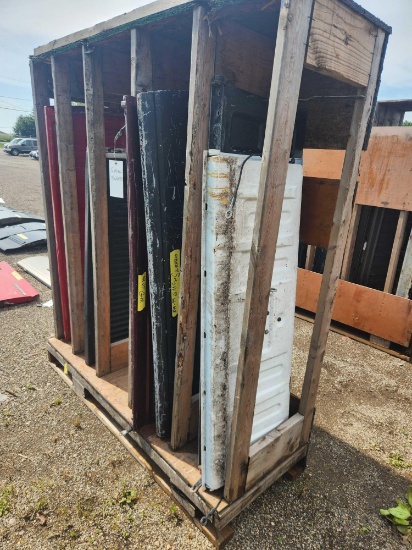 Wooden Rack of 6 Tailgates
