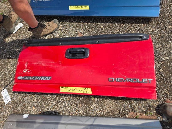 Chevy Silverado Tailgate