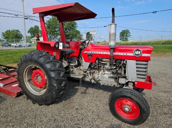 Massey Ferguson 165 gas tractor, runs good