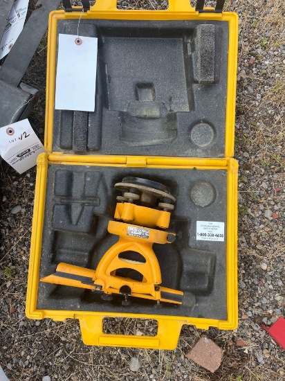 Sears Craftsman 300-1544 Transit Level & Collapsable Braces