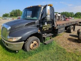 2002 International 4300 diesel tow roll off truck with tow bar