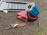 Saw, crates, stooo