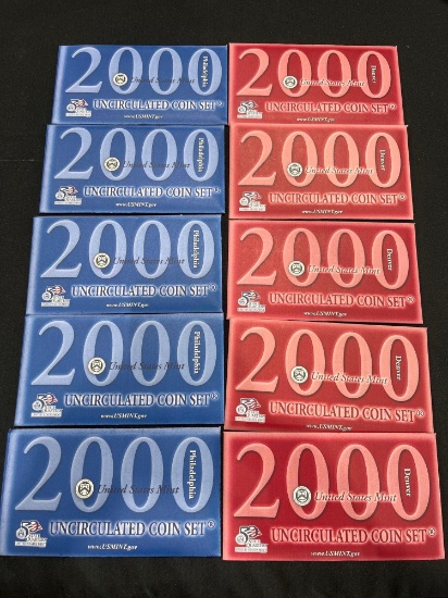 (10) 2000 Philadelphia and Denver Uncirculated Coin Sets