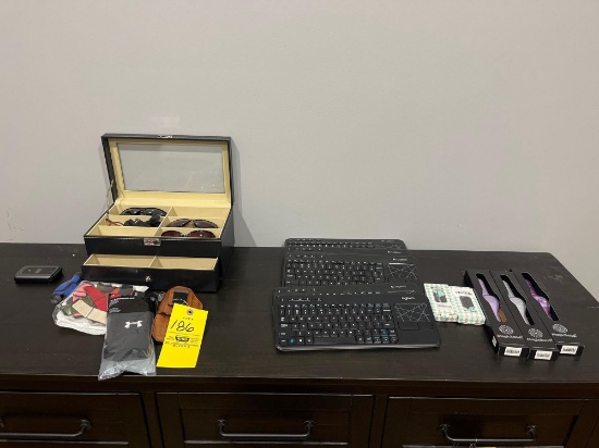 Eyeglass Case, wireless keyboards, MagicBands