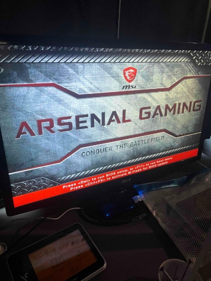 GeForce GTX1080ti with Acer Monitor, Projector, Swing Caddie Simulator