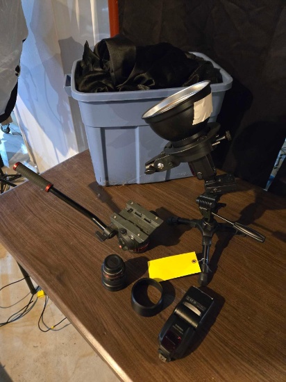 Yongnuo speedlite yn560 III, Large video head, Lense, Flash system, back drop cloth