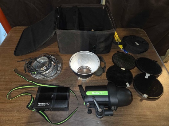 Phottix Pro Indra 500 TTL battery powered photography light