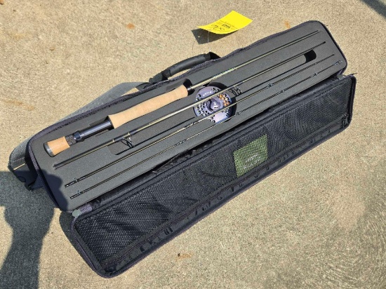 Orvis Recon 9ft 9wt fly rod with Orvis Access Mid Arbor V reel and case