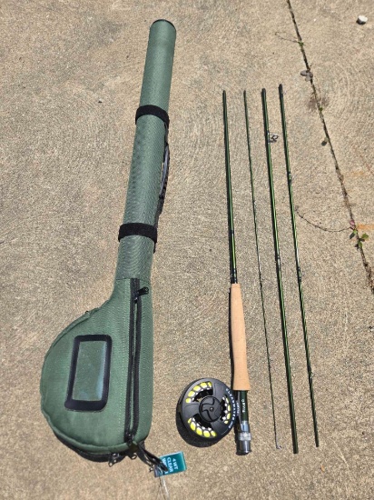 Orvis Clearwater 9ft 4wt Fly rod with Clearwater ladge arbor II and cabelas carry case