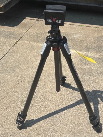 Manfrotto 055 Final Rest Tripod