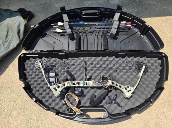 Diamond Archery Razor Edge 24in draw, 60lb, whisker biscuit, Plano bow case, arrows, tru ball and