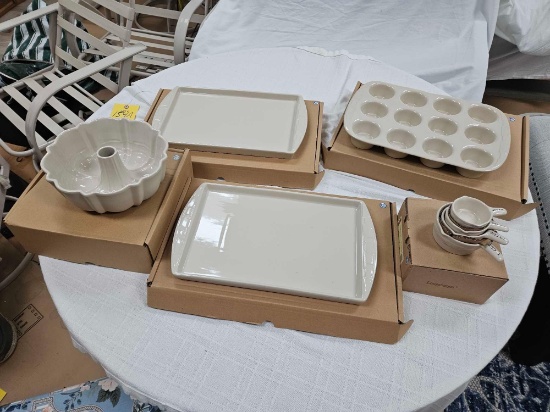 NIB Longaberger Pottery Woven Traditions Baking Sheets, Muffin Pans, Measuring Cups, & Fluted Cake