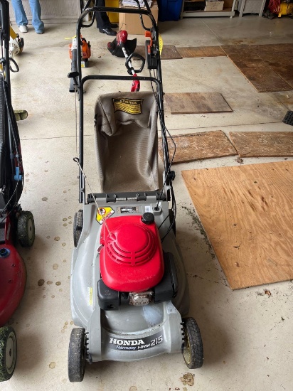 Honda Harmony HRM 215 self propelled mower