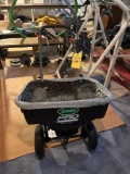 Scotts fertilizer spreader