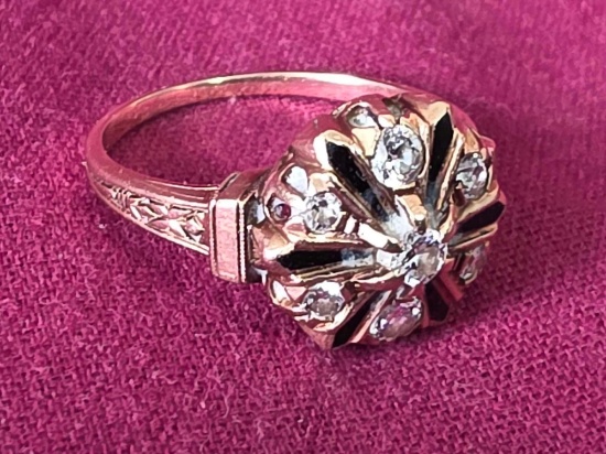 Early Marked 14Kt Gold Ladies Ring 4.4 Grams