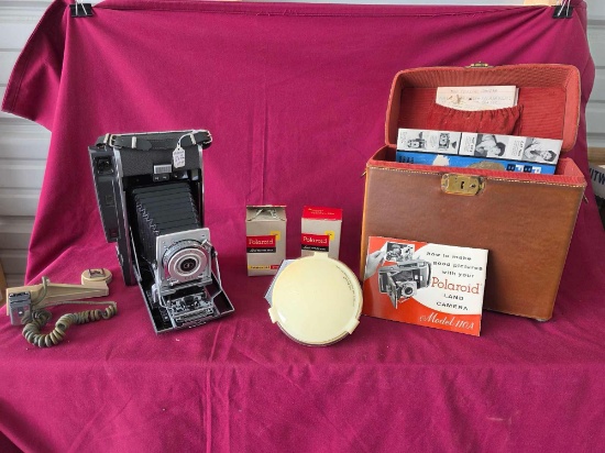 Polaroid Land Camera 110A in Case