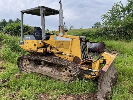 Komatsu D37E dozer