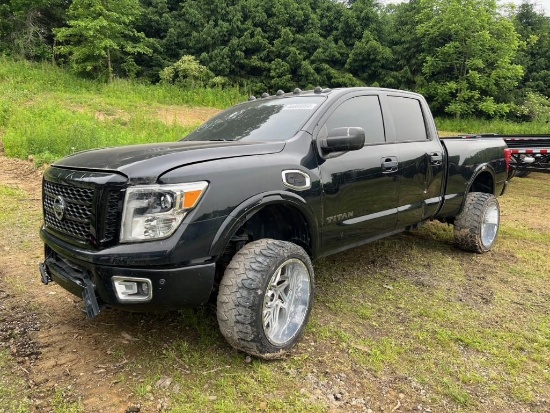 2018 Nissan Titan Pro 4X, parts truck only