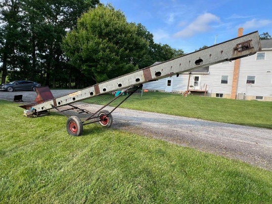 30' Cardinal Skipper 20" hay and grain elevator with electric motor