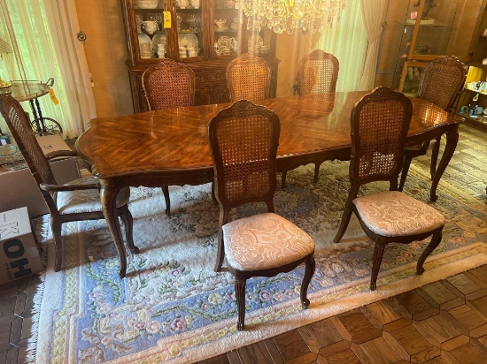Thomasville Dining Table with 7 Chairs