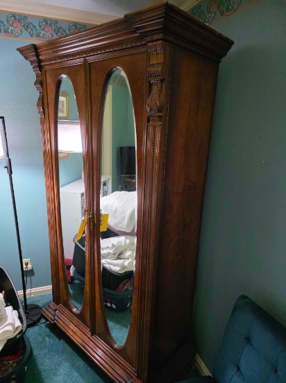 Armoire