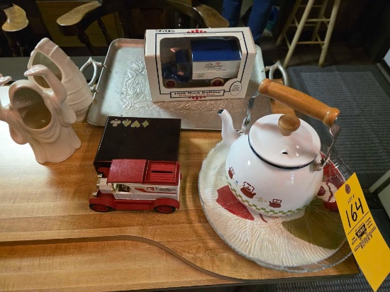 Teapot, Diecast, Tray