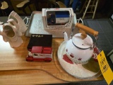 Teapot, Diecast, Tray