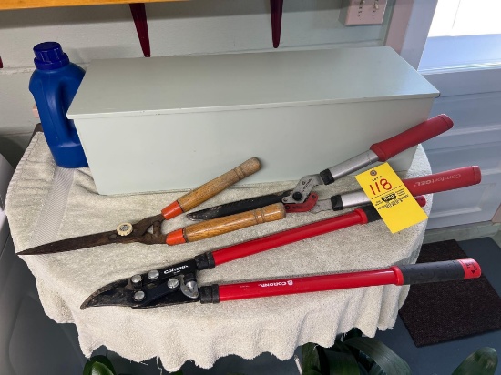 Loppers and Clippers with Wood Box