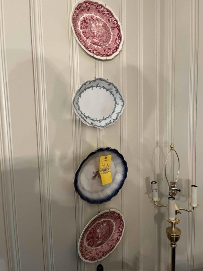 4 chinaware serving plates