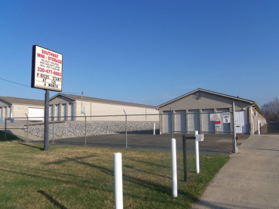 21 +/- Unpaid Storage Units 24127 - Geno