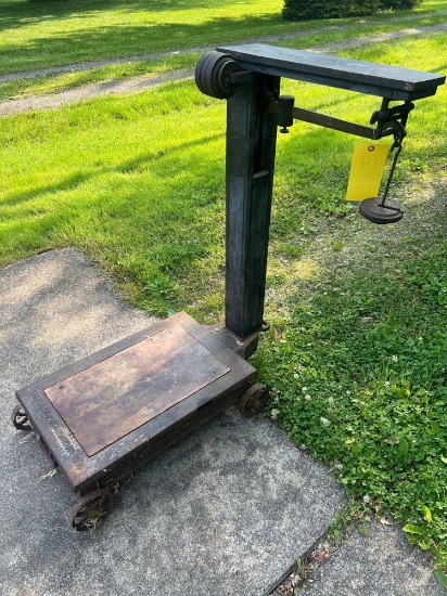 Vintage Fairbanks Platform Scale