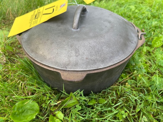 Cast Iron Dutch Oven