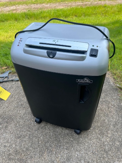 Fellowes Paper Shredder