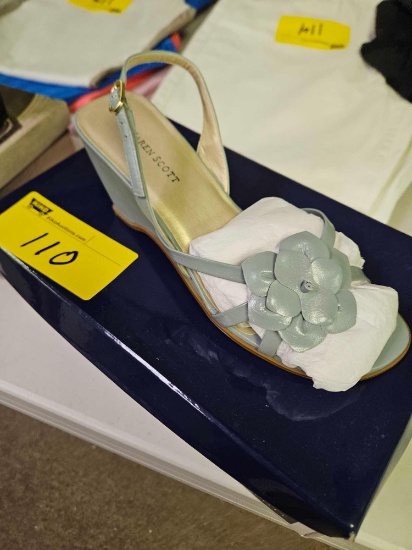 Karen Scott shoes, 7.5