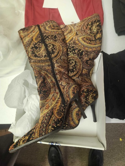 Women's Boots sz 7