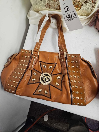 Sharif purse