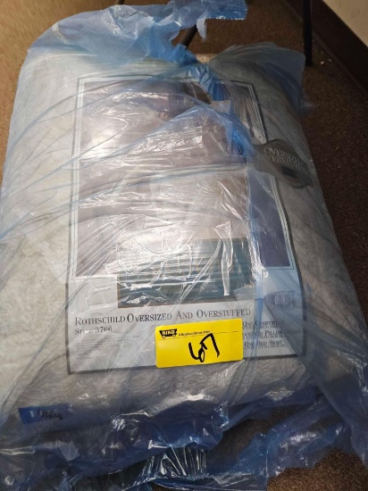 Full size comforter