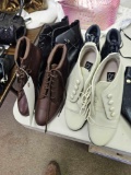 Lady's shoes, size 8, bid x 4