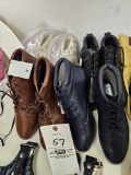 Lady's shoes, size 8, bid x 4